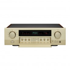 HIFI / HIFI / Pedzesilova:Accuphase C-2450