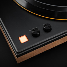 Gramofony / GRAMO / Gramofon MOFI MasterDeck Walnut Gramofony / GRAMO / Gramofon MOFI MasterDeck Walnut