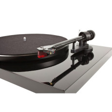Gramofony / GRAMO / Gramofon Pro-Ject Debut E Carbon Black / Ortofon 2M Red
