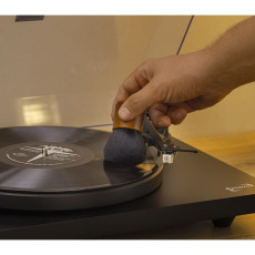 Gramofony / GRAMO / Kart��ek �ist�c� na vinyly / Dynavox CB-1