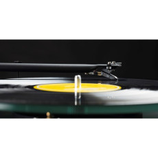 Gramofony / GRAMO / Gramofon Pro-Ject T1 EVO+OM10 / Piano Black