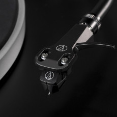 Gramofony / GRAMO / Gramofon Audio-Technica AT-LP5X / Black