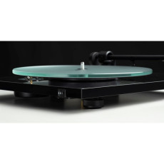 Gramofony / GRAMO / Gramofon Pro-Ject T1 EVO+OM10 / Piano Black