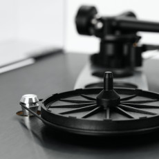 Gramofony / GRAMO / Gramofon Rega Planar 3 RS Edition / Přenoska ND5 MM+PSU Gramofony / GRAMO / Gramofon Rega Planar 3 RS Edition / Přenoska ND5 MM+PSU