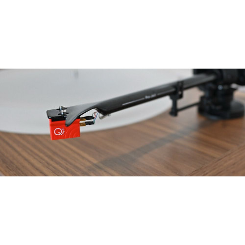 Gramofony / GRAMO / Gramofon Pro-Ject X2 B / Quinted Red / Satin Black