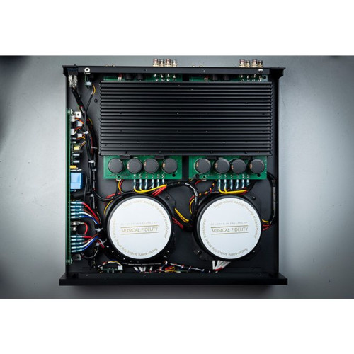 HIFI / HIFI / V�konov� 4-kan�lov� zesilova� Musical Fidelity M6x250.4