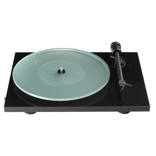 Gramofony / GRAMO / Gramofon Pro-Ject T1 EVO BT+OM10 / Piano Black