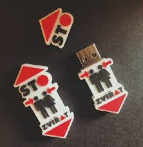 CD / Sto zv��at / 30 let testov�no na lidech / USB
